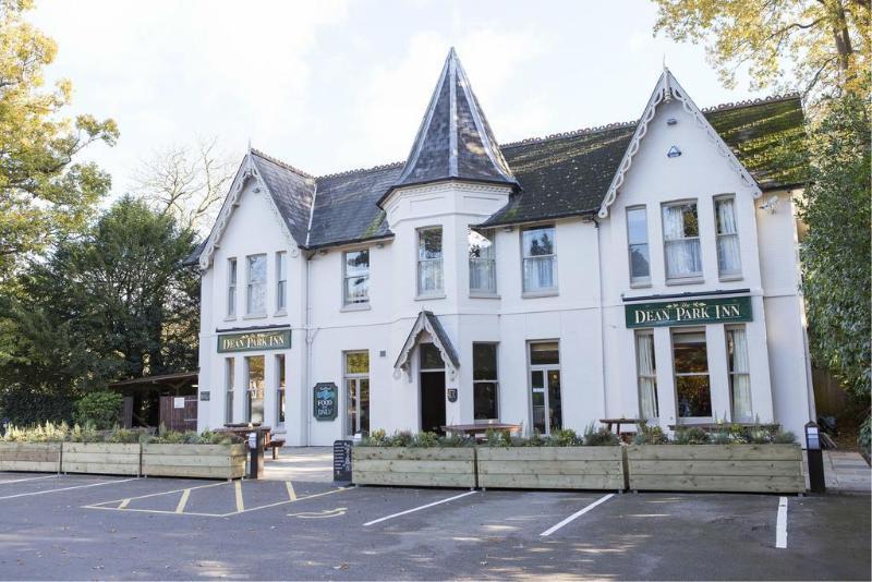 The Pavilion Arms Борнмът Екстериор снимка
